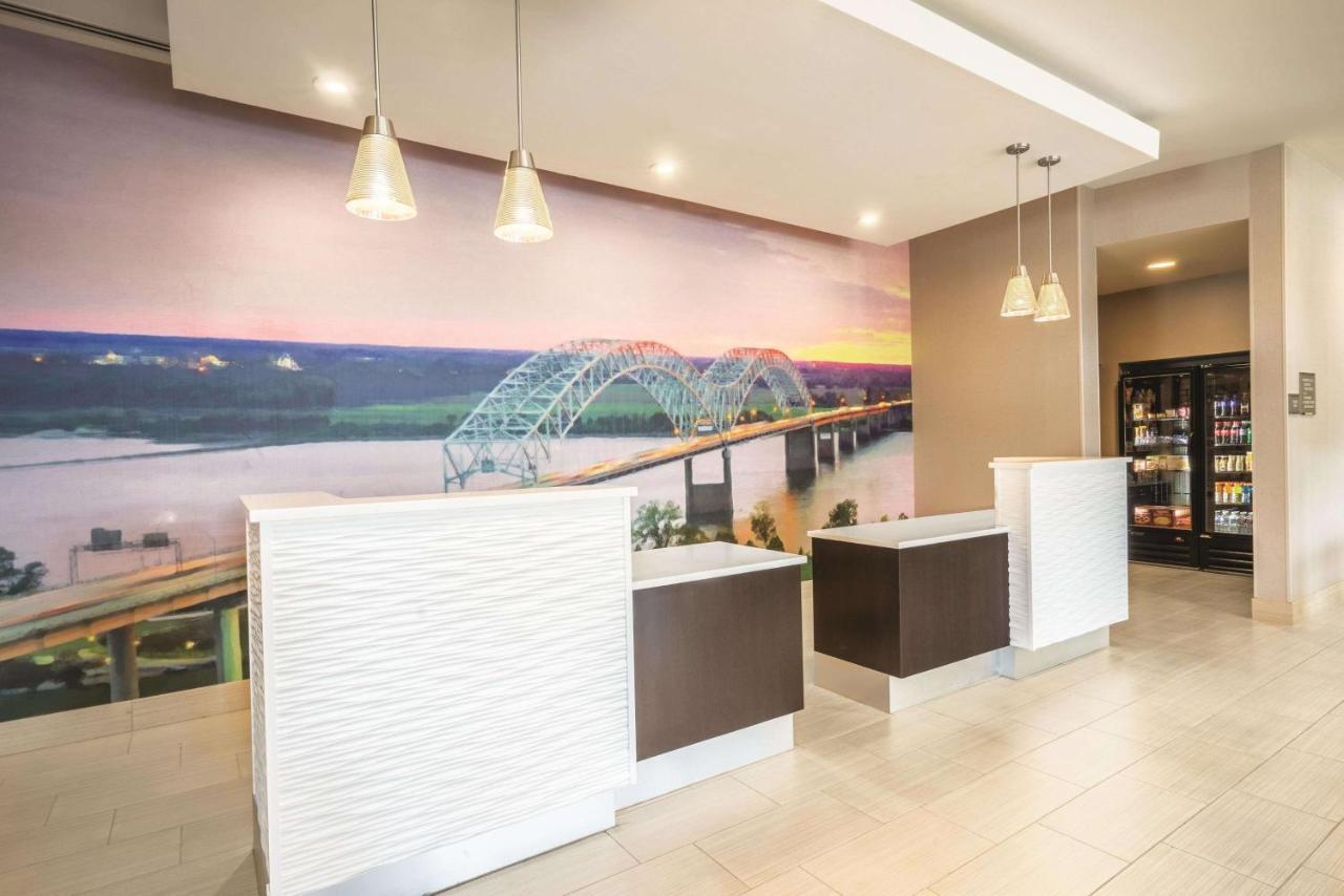 Отель La Quinta By Wyndham Memphis Downtown Экстерьер фото